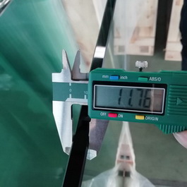 Messen Sie die Dicke von glass.jpg