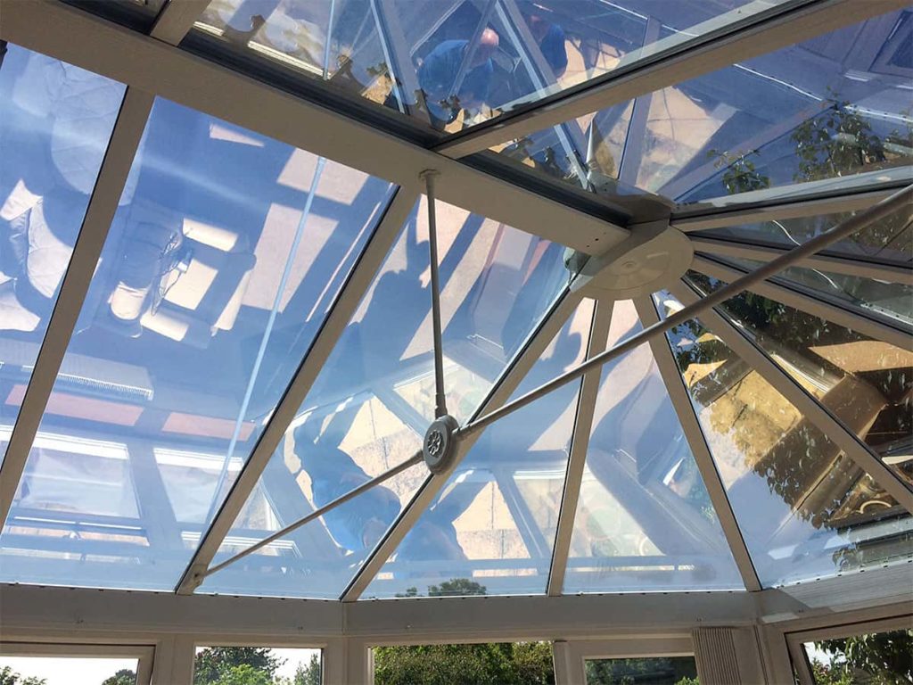 Intelligente Glasbeschichtung zur Kühlung von Gebäuden.jpg