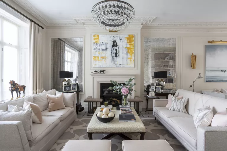 Investieren Sie in maßgeschneiderte Glasscheiben für Nischen.png