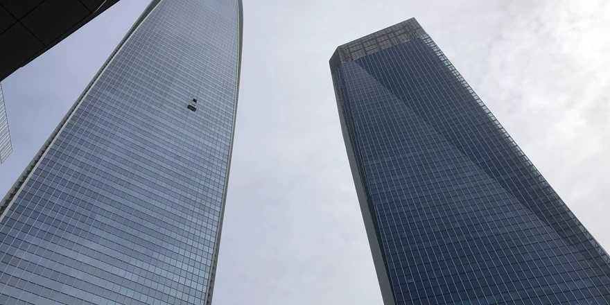 1739784744833852.png Glasvorhangfassade.png