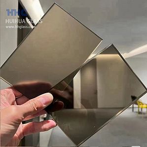 Satiniertes Glas in Euro-Bronze-Farbe