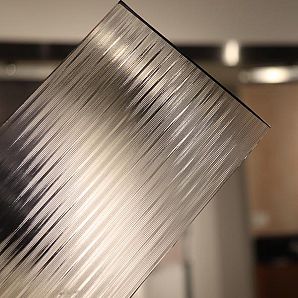 Vorhangglas gemustert