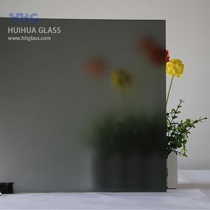 Schwarzes Satin Frost Glas
