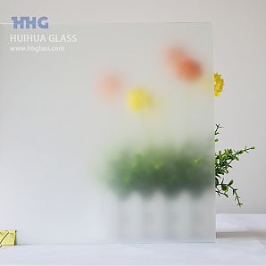 Schneewittchen mit Säure geätztem extra klarem Glas