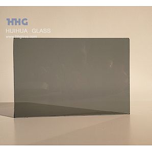 Dunkelgrau getöntes Glas