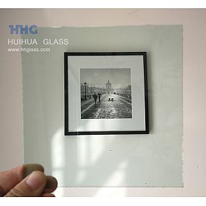 Französisches grünes flaches Glas