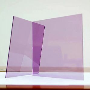 Violettes architektonisches Flachglas