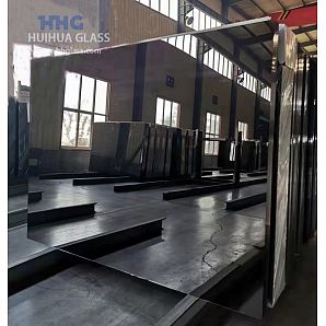 Spiegel in der Farbe Grau-Bronze