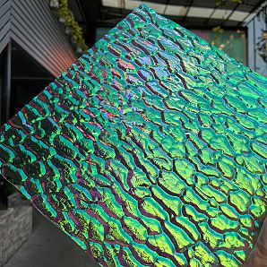 Dichroitisches grünes gewelltes Musterglas